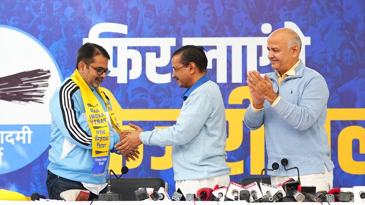 Avadh Ojha joins Aam Aadmi Party